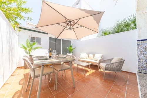 Patio andaluz en Zahara, a pasos de la playa — Zahara de los Atunes