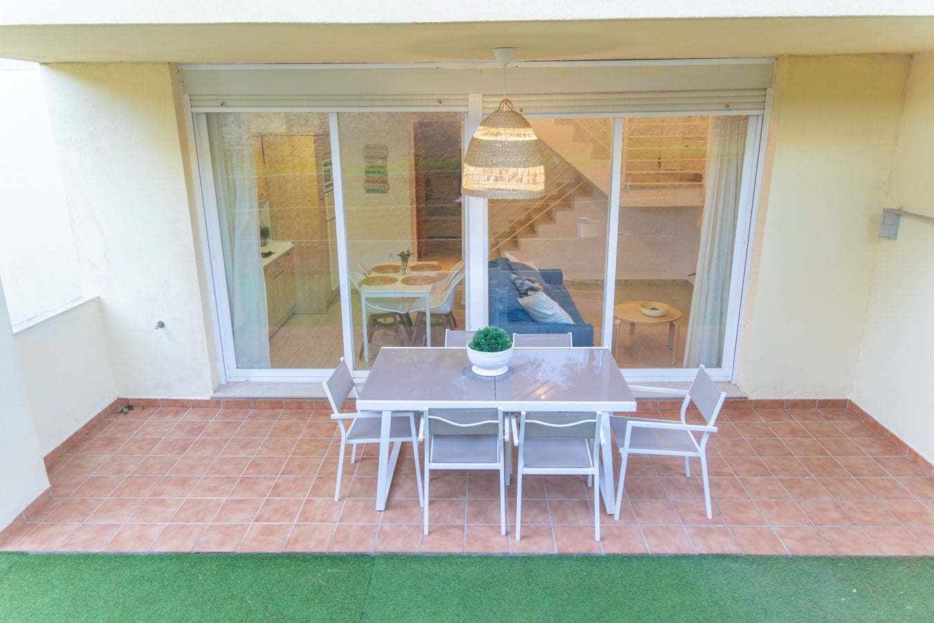 Estilo mediterráneo: a pasos de la arena — foto principal