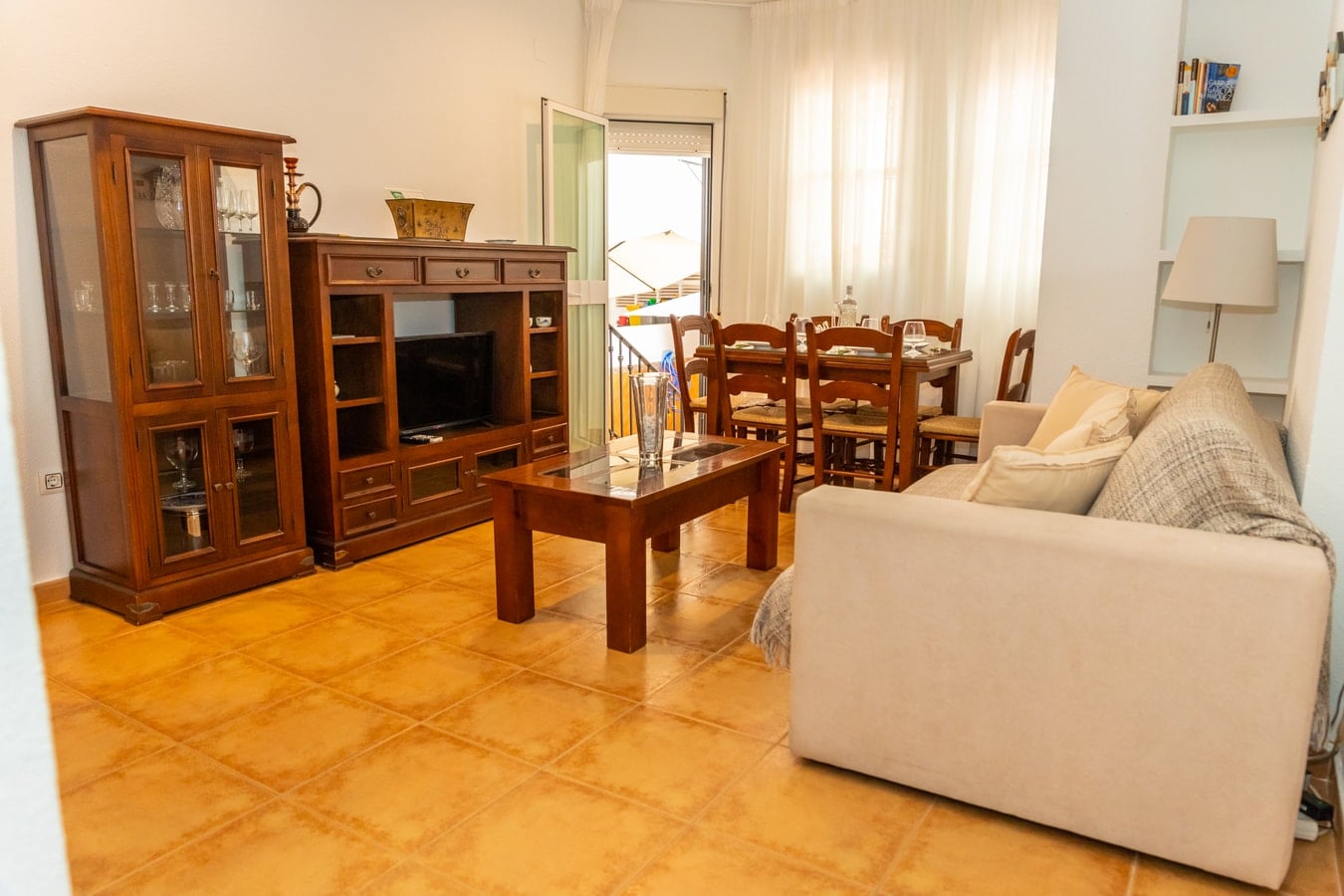 Casa El Lance: Patio junto al Paseo Marítimo — foto 7