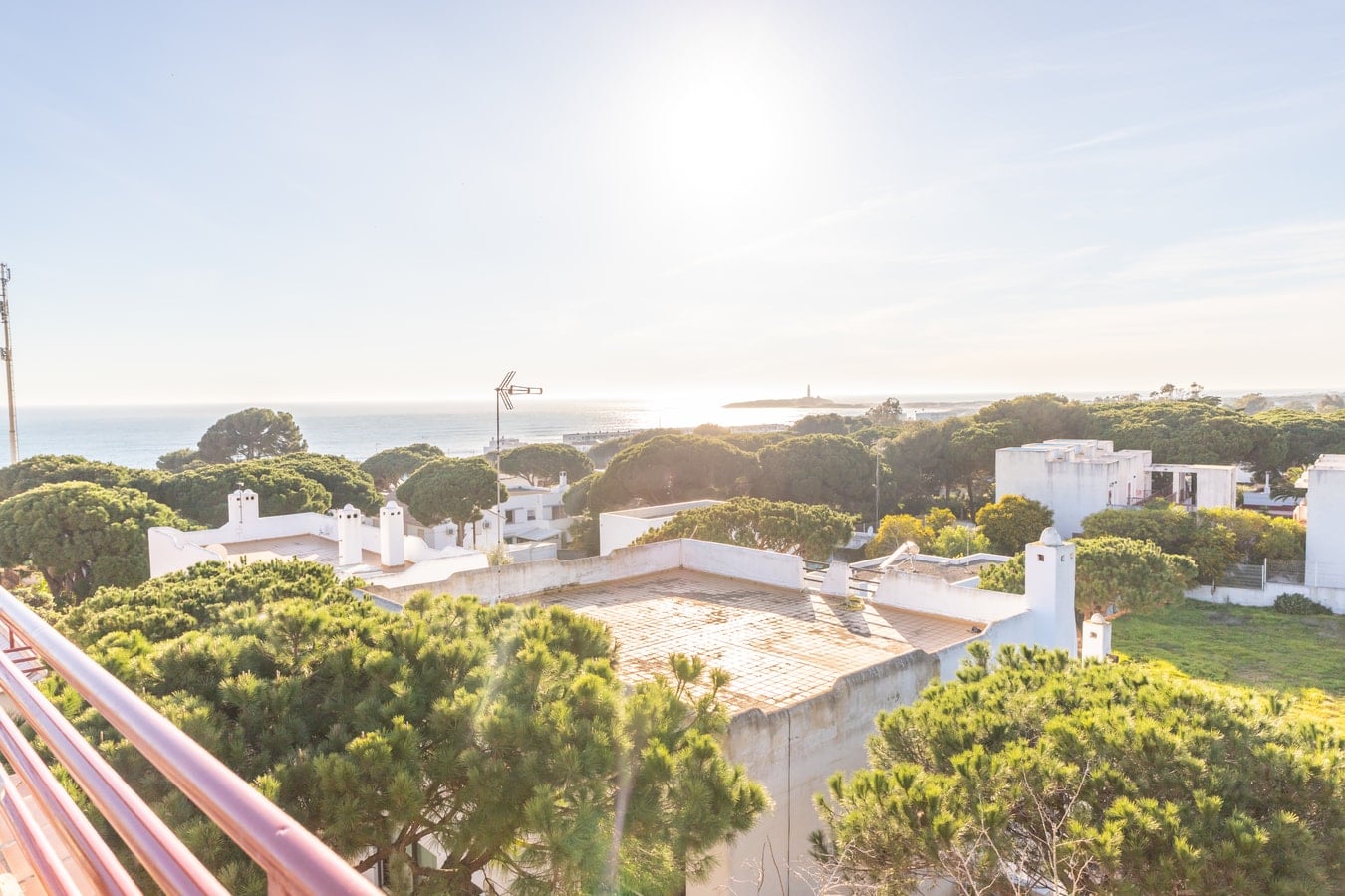 A pie de playa: piscina, sol y calma — foto 11
