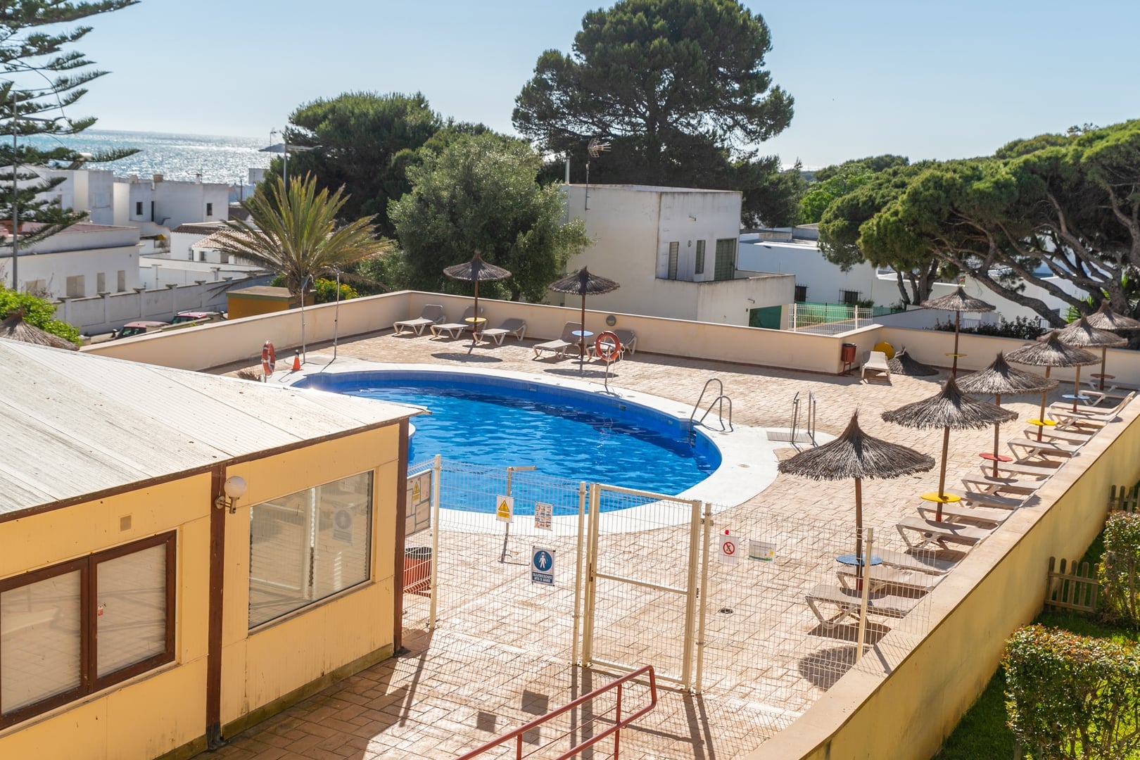 Sereno en Caños: Terraza, piscina y playa — foto 8