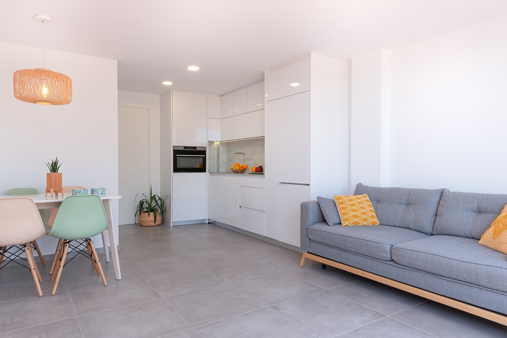 Apartamento top: vistas al mar, balcón y piscina — foto 9